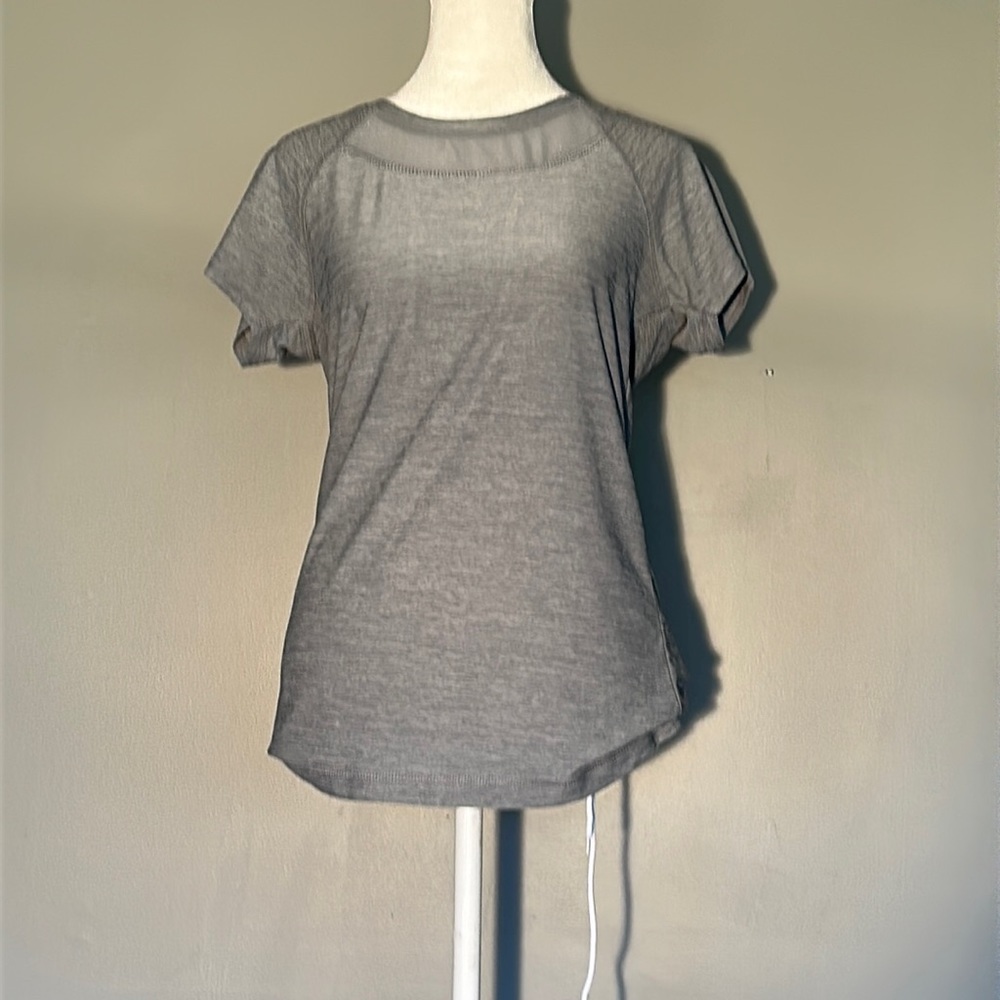 Jockey Fitted Workout Tee Size Medium
